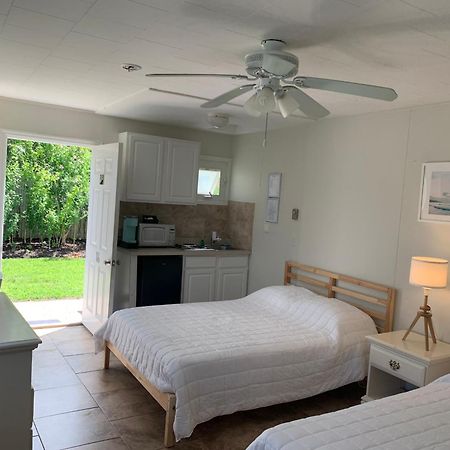 Southold Beach Motel Экстерьер фото